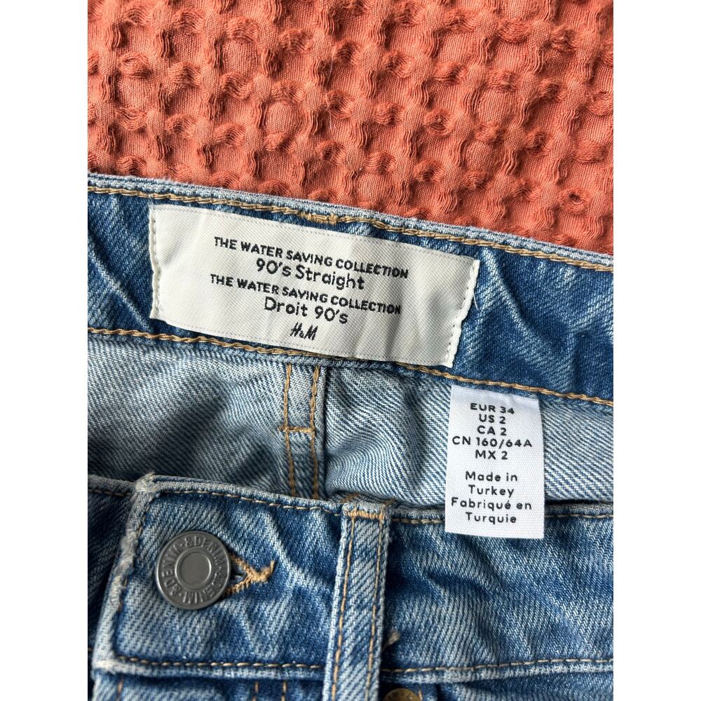 H&M | High-Rise 90’s Straight Leg Distressed Jeans | Size 2 - Picture 4 of 4